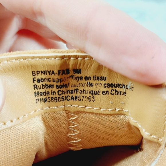 NEW BP. Niya Tan Brown Faux Suede Lug Sole Fall Ankle Chelsea Boots V561 - Picture 11 of 13